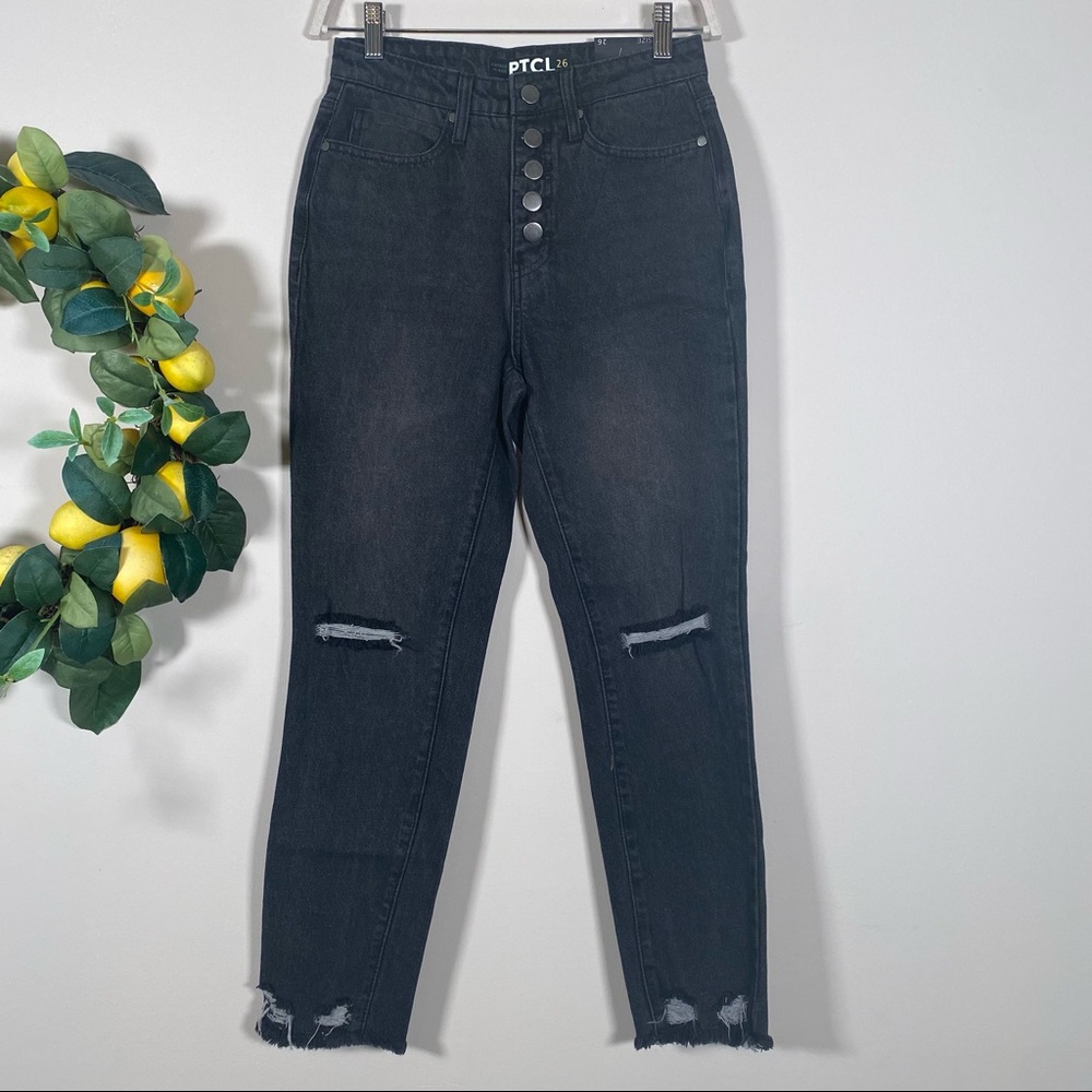 PTCL women’s Vintage hi-Rise Buttons fly distressed black denim jeans size 26